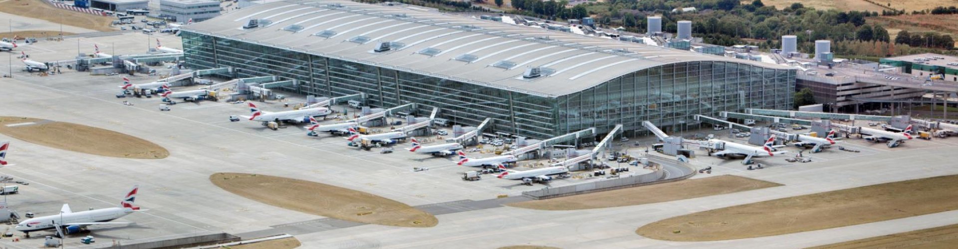 Transport options to Heathrow Airport, UK