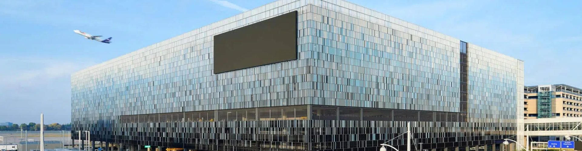 Minneapolis-St Paul Intl Airport, MN, US landscape